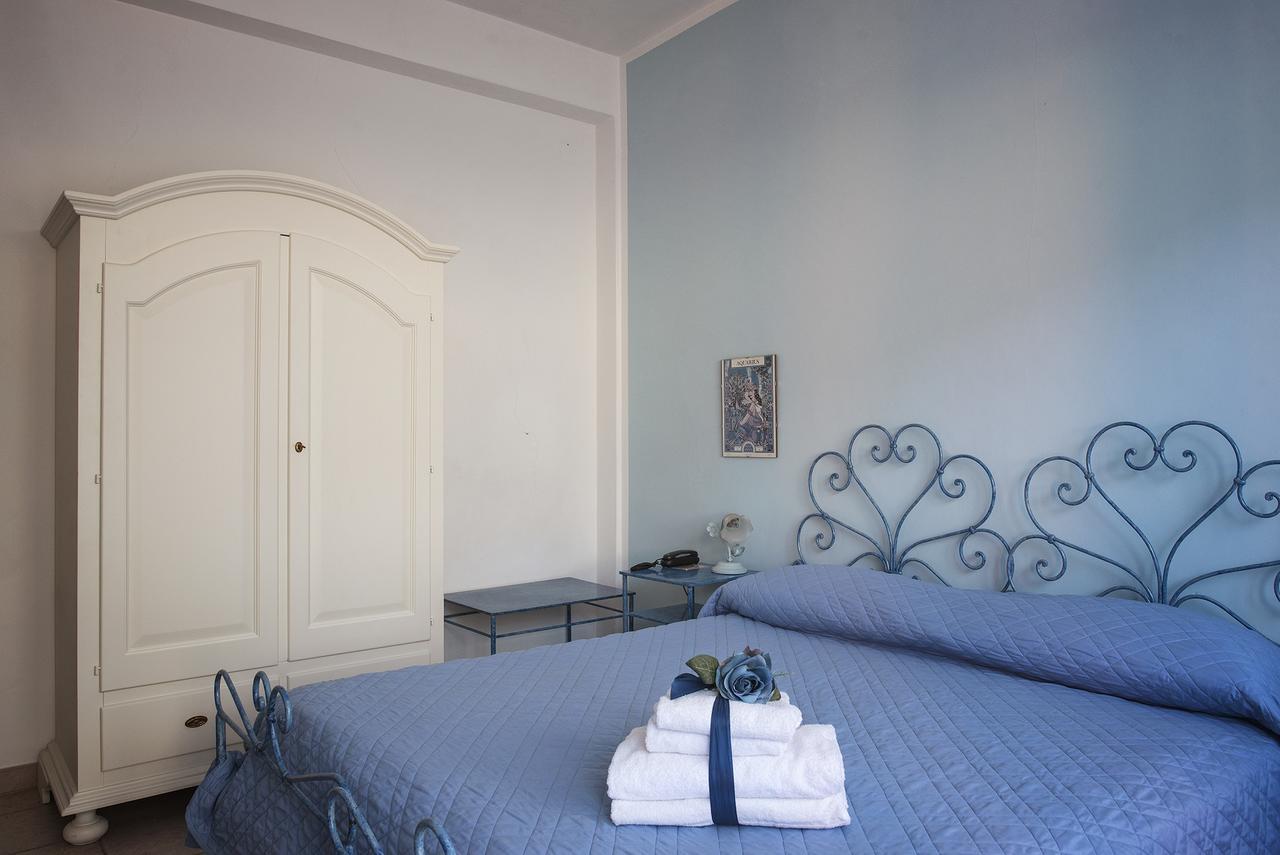Albergo La Bussola Abbadia San Salvator Exterior foto